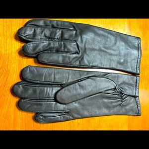 Woman’s leather gloves, brown, 100% acrylic lining, Sz M